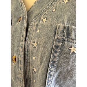 Solutions Women’s 90s vintage denim 100% cotton button up star embroidered blue